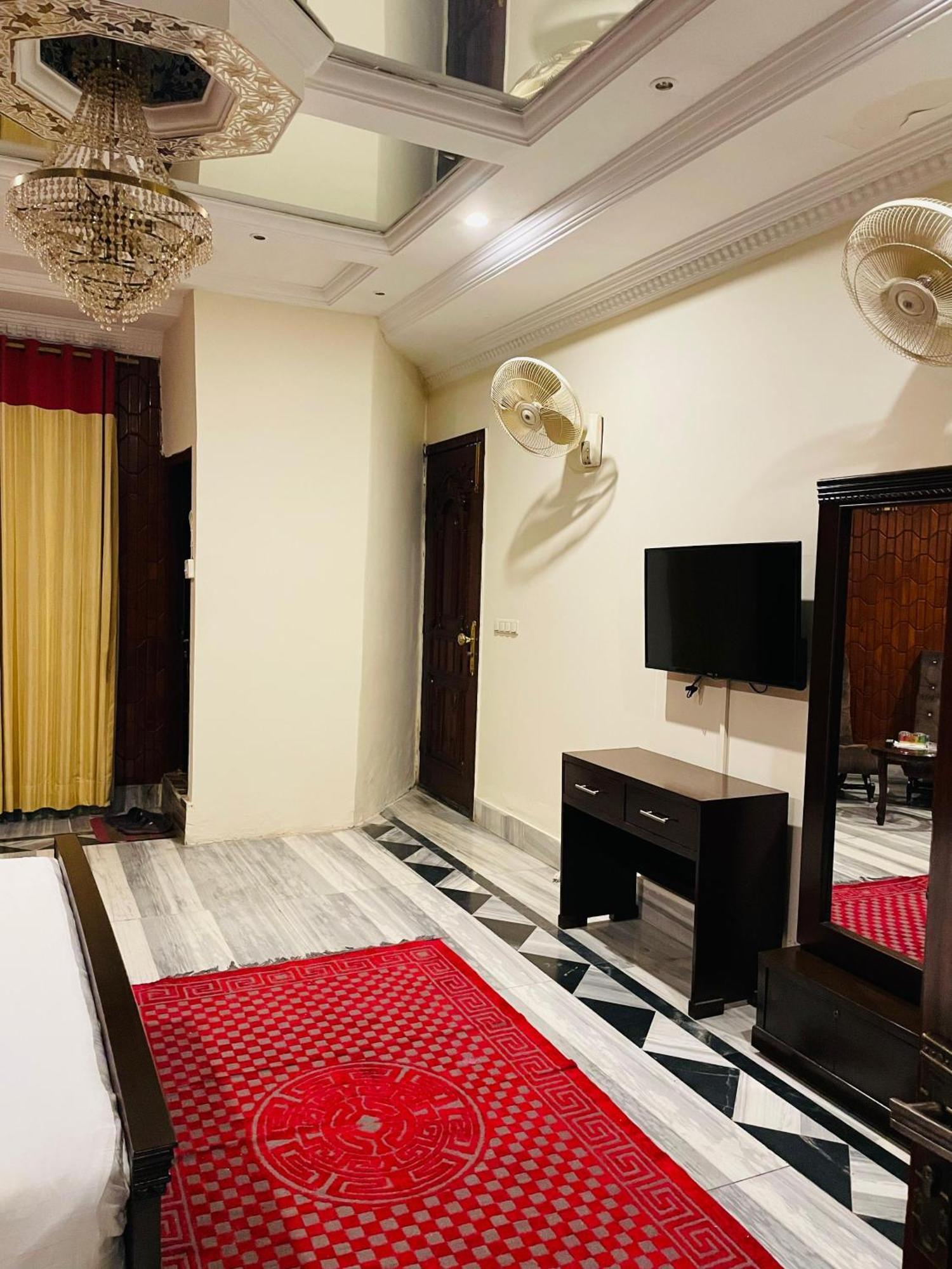Executive Galaxy Guest House Islamabad Extérieur photo