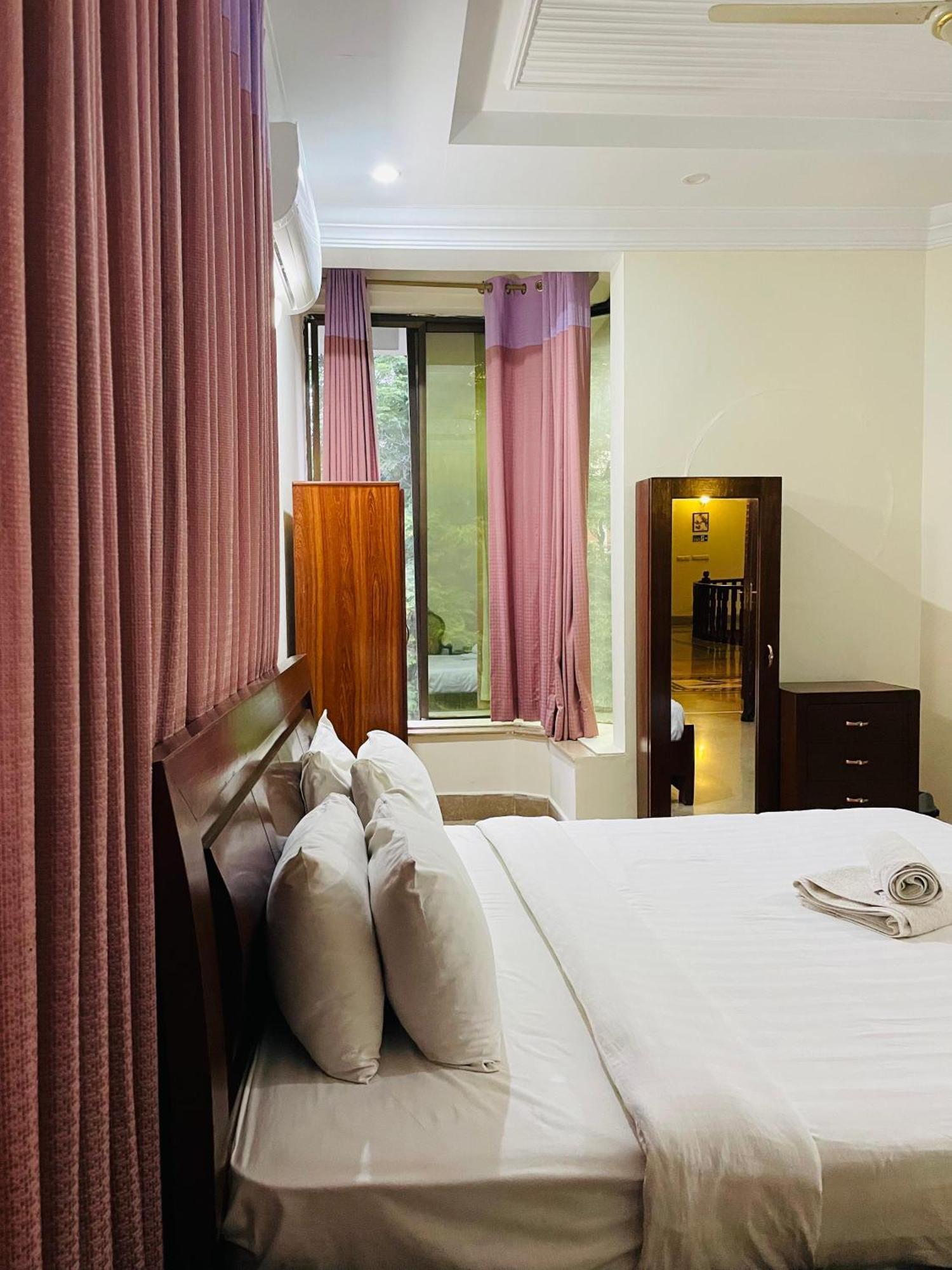 Executive Galaxy Guest House Islamabad Extérieur photo